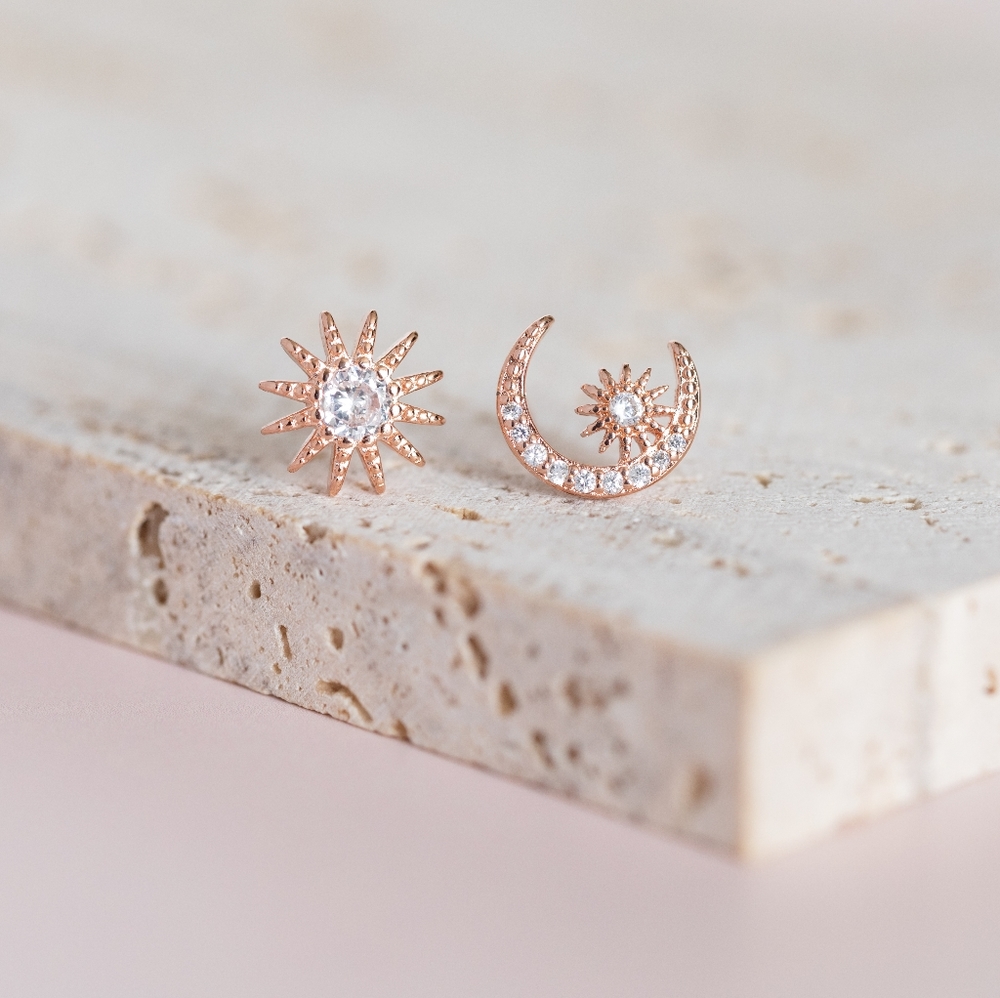 Moon & Star Earrings - Picture 3 of 9